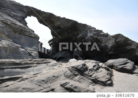 城ケ島　馬の背洞門 30651670