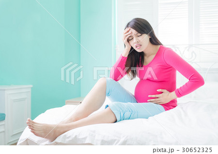pregnancy woman feel pain pregnancy woman feel pain 30652325