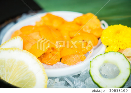 Uni sashimi 30653169
