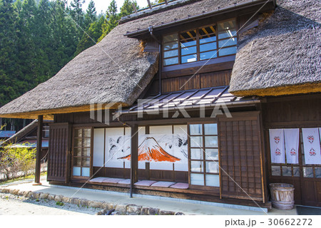 西湖いやしの里の茅葺民家 30662272