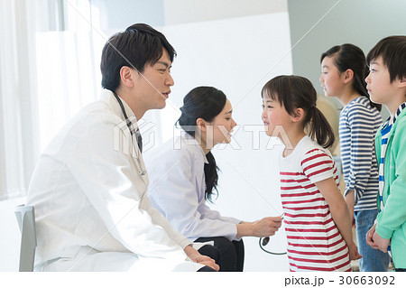 健康診断 小学生 検査 医療 イメージ 30663092