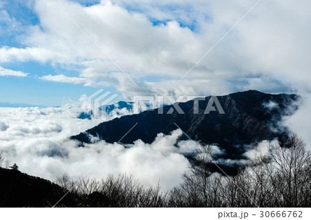 爺ヶ岳登山・雲海 爺ヶ岳登山・雲海 30666762