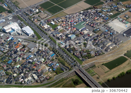 埼玉県の川越街道を空撮 埼玉県の川越街道を空撮 30670442