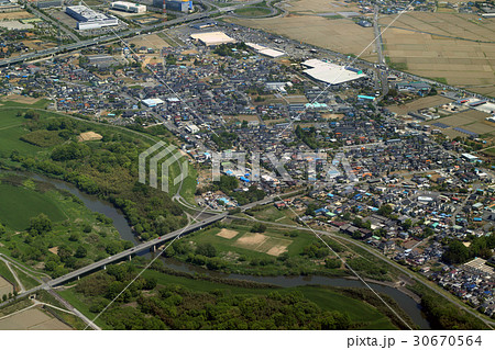 埼玉県比企郡川島町の道場橋付近を空撮 30670564
