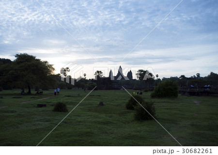 カンボジア　シェムリアップ　アンコールワット 30682261