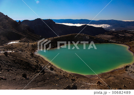 トンガリロ国立公園・エメラルドレイク トンガリロ国立公園・エメラルドレイク 30682489