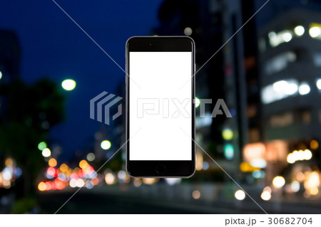 スマホ 背景 都市風景 渋谷 ぼかし ピンぼけ 市街地 合成用背景 玉ボケ コピースペース 夜の街 スマホ 背景 都市風景 渋谷 ぼかし ピンぼけ 市街地 合成用背景 玉ボケ コピースペース 夜の街 30682704