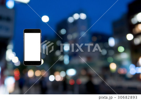 スマホ 背景 都市風景 渋谷 ぼかし ピンぼけ 市街地 合成用背景 玉ボケ コピースペース 夜の街 スマホ 背景 都市風景 渋谷 ぼかし ピンぼけ 市街地 合成用背景 玉ボケ コピースペース 夜の街 30682893