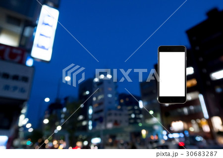 スマホ 背景 都市風景 渋谷 ぼかし ピンぼけ 市街地 合成用背景 玉ボケ コピースペース 夜の街 スマホ 背景 都市風景 渋谷 ぼかし ピンぼけ 市街地 合成用背景 玉ボケ コピースペース 夜の街 30683287