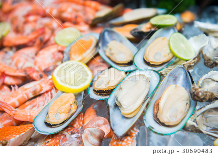 fresh steamed mussels on ice fresh steamed mussels on ice 30690483
