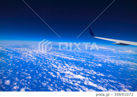 雲の上の風景 30691072