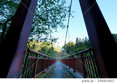 赤い吊橋 赤い吊橋 30691663