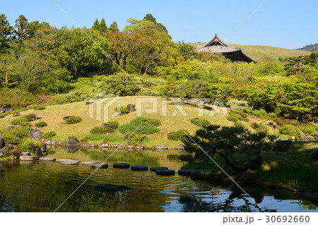 名勝依水園 日本庭園 奈良 名勝依水園 日本庭園 奈良 30692660