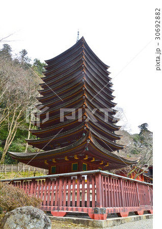談山神社の「十三重塔」(奈良県桜井市多武峰) 談山神社の「十三重塔」(奈良県桜井市多武峰) 30692882