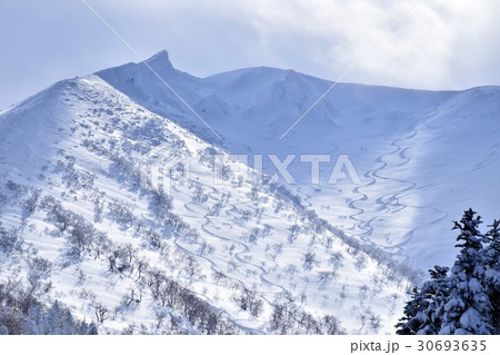 冬山・バックカントリースキー・スノーボード・イメージ・北海道富良野 30693635