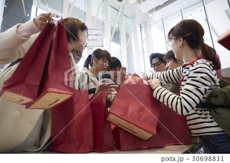 バーゲンセールイメージ バーゲンセールイメージ 30698831