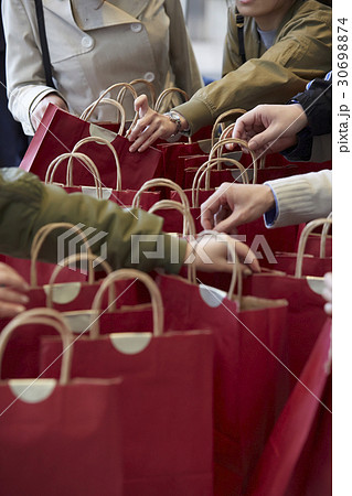 バーゲンセールイメージ 30698874