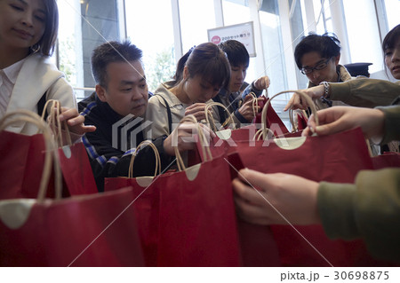 バーゲンセールイメージ 30698875