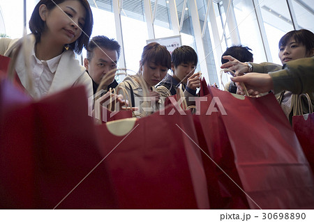 バーゲンセールイメージ 30698890