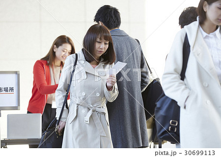 整理券の配布 30699113