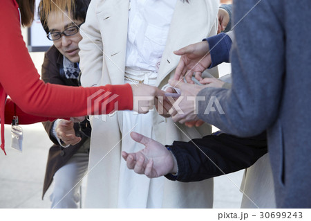 整理券の配布 30699243