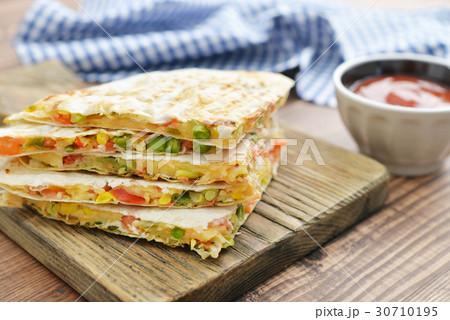 Quesadilla with chicken 30710195