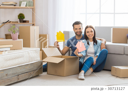 Young couple moving to a new apartment together 30713127