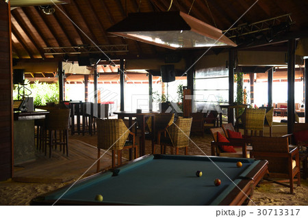 ビリヤードバー 30713317