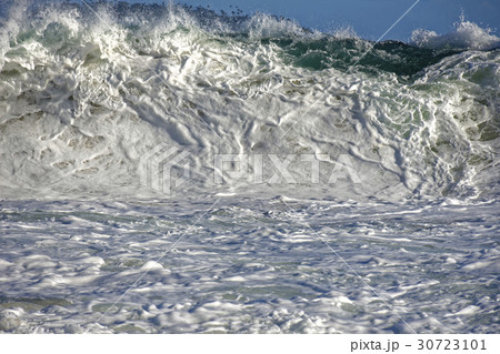 Wave crashing Wave crashing 30723101
