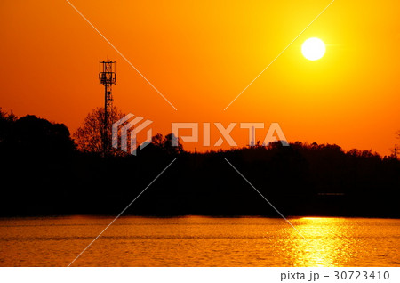 蜻蛉池公園(夕陽) 蜻蛉池公園(夕陽) 30723410