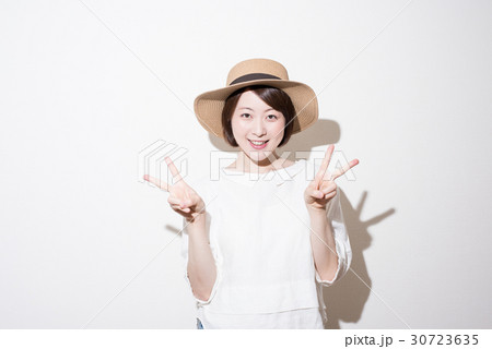 女性　ポートレート 30723635