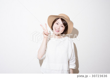 女性　ポートレート 30723636