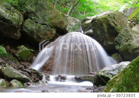 三日月の滝（福島県大玉村） 30723835