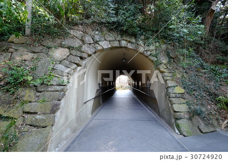 称名寺と金沢文庫間のトンネル 称名寺と金沢文庫間のトンネル 30724920