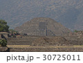 ティオティワカン　Teotihuacan　月のピラミッド 30725011