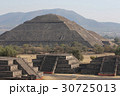 ティオティワカン　太陽のピラミッド　Teotihuacan　 30725013