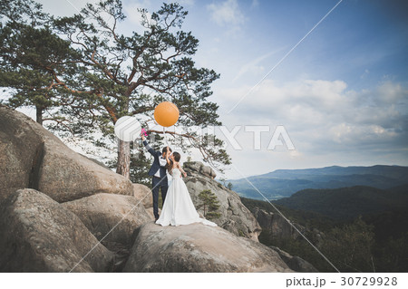 Beautiful wedding couple, bride and groom, in love 30729928