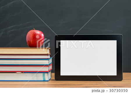 use Digital Tablet is a smart method to learning use Digital Tablet is a smart method to learning 30730350