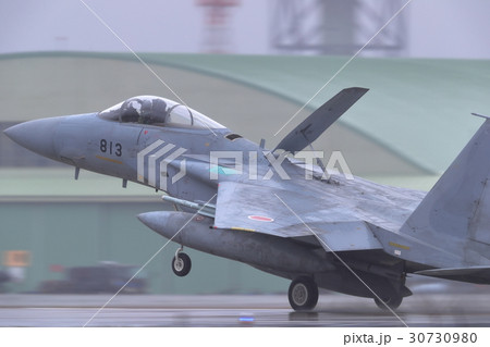 航空自衛隊 戦闘機 着陸 雨 F-15 航空自衛隊 戦闘機 着陸 雨 F-15 30730980