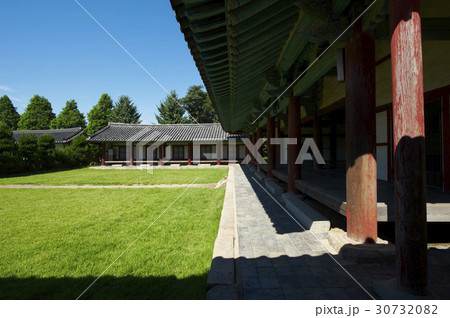 古建築 芝生 風景 30732082
