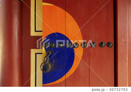 ドア 伝統 出入口 30732703