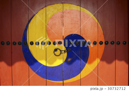 古建築 ドア 伝統 30732712