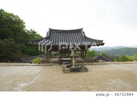 古建築 浮石寺 石灯 30732984