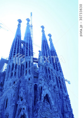 ガウディ 建築 クレーン 30733630
