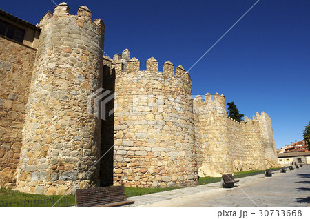 古建築 ベンチ スペインの 30733668