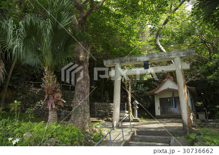 加計呂麻島　実久三次郎神社 30736662