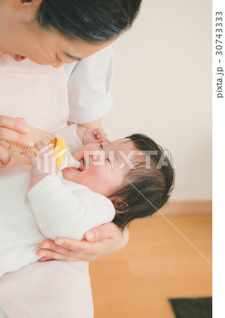 woman during pregnancy or shortly after childbirth woman during pregnancy or shortly after childbirth 30743333