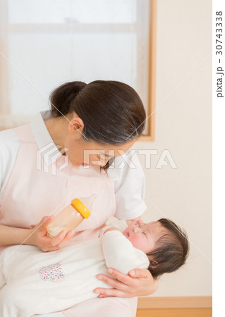woman during pregnancy or shortly after childbirth 30743338