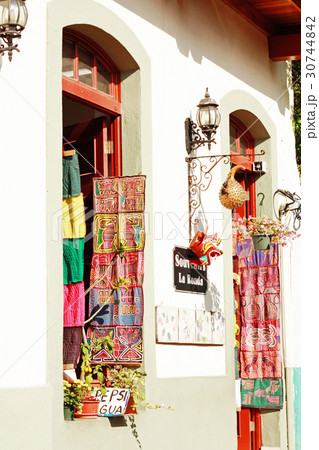 Mola design in native Kuna stile 30744842