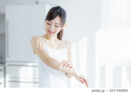 ボディケア・女性 30749880